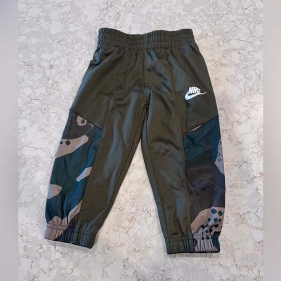 Nike Other - 2T Nike Olive Green Elastic Waistband, Fleece lined Pants